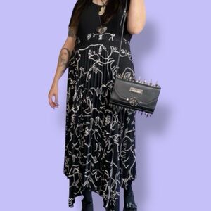 Vtg 1990s Designer Black and White Abstract Print Dress